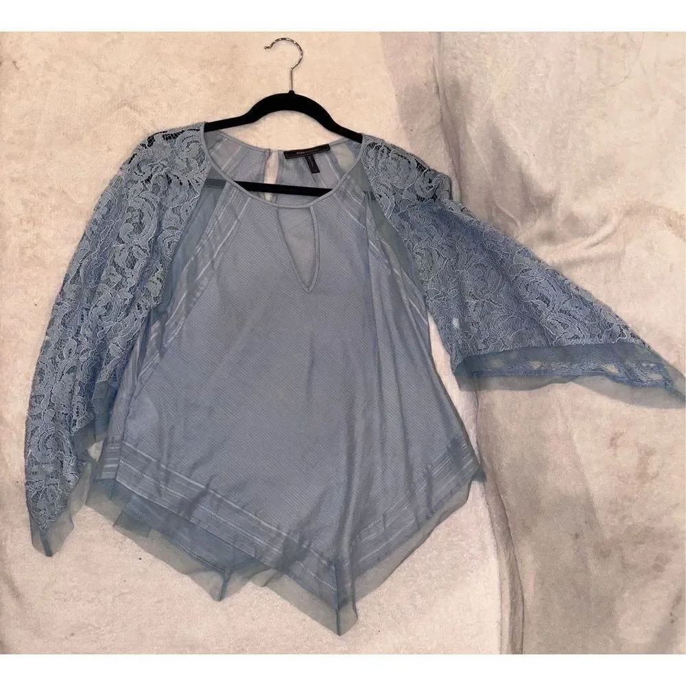 Baby blue women’s blouse with lace and nice sleeves size S women’s BCBG MAXAZRIA